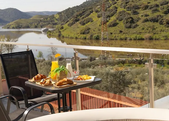 Douro Elegance 乡村民宿 托里－迪蒙科尔武